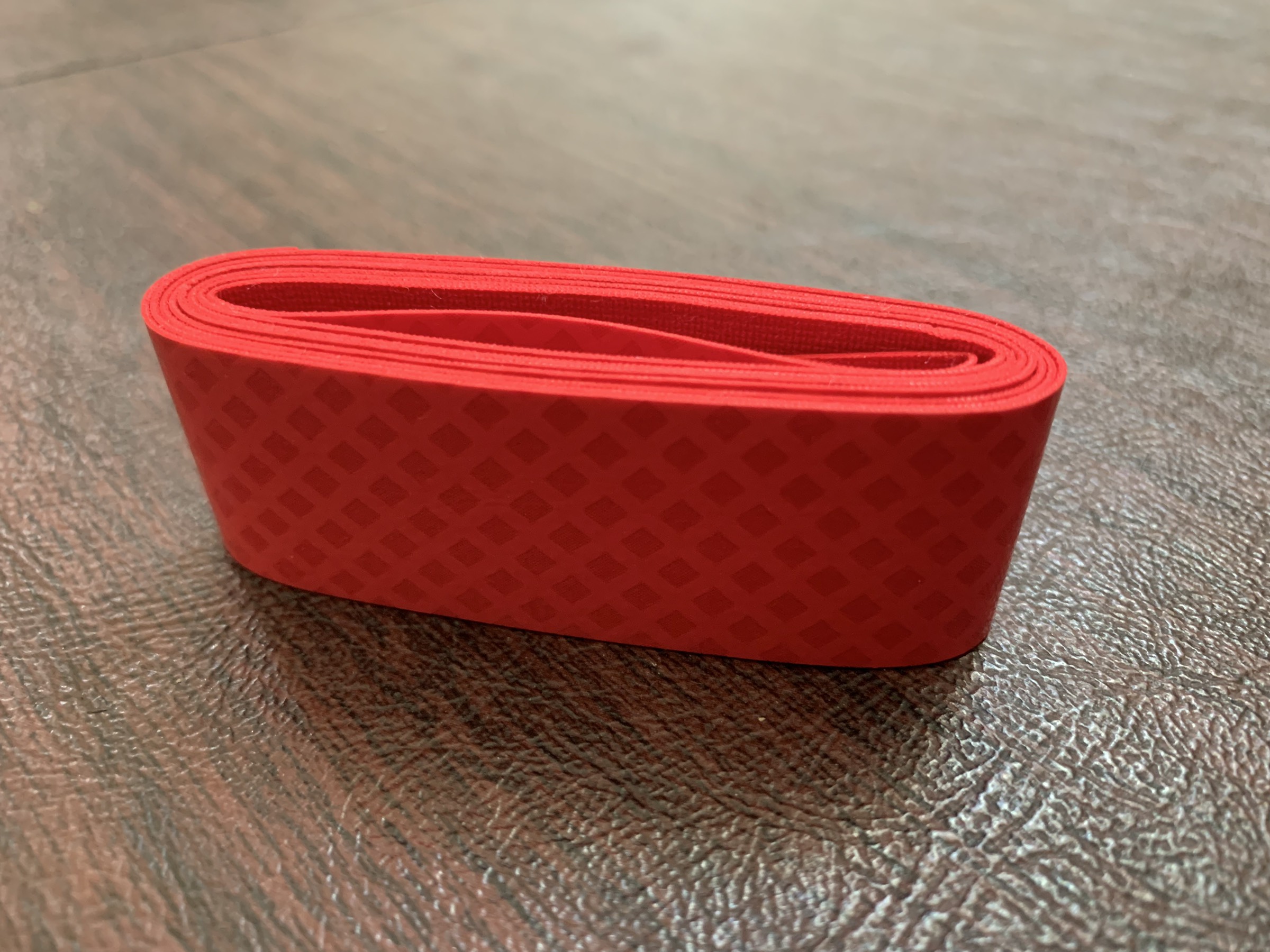 An Honest Review of the Yonex Tacky Fit Grip - BadmintonBites
