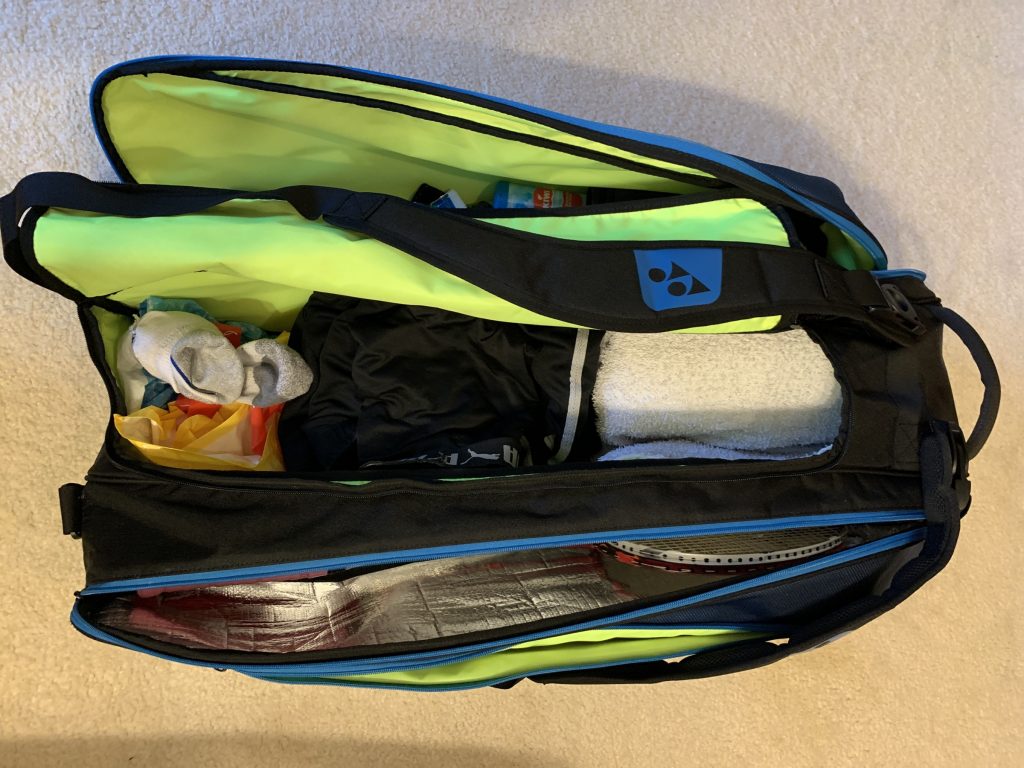 Yonex Pro Racquet Bag (9PCS). Full of Equipment.