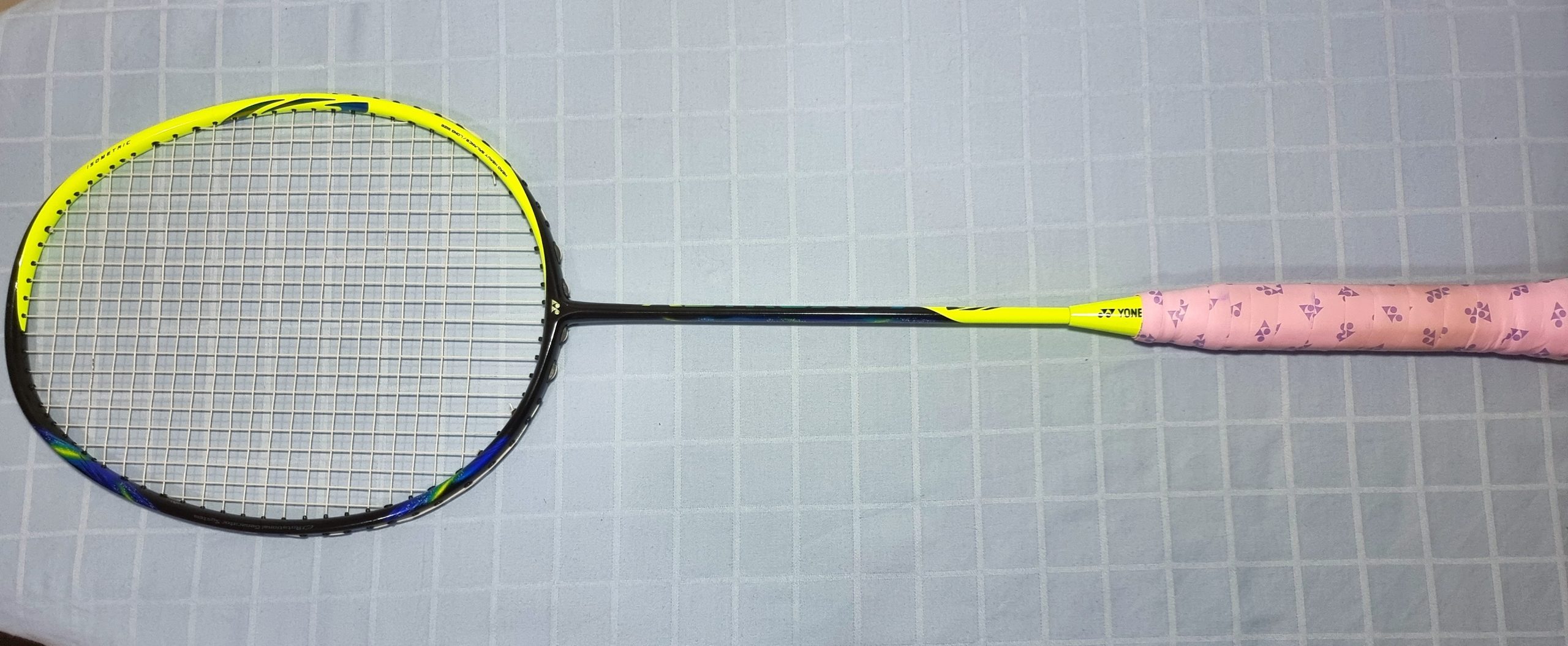 A Review of the Yonex Astrox 77 - BadmintonBites