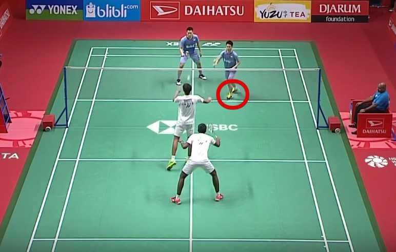 Sukamuljo Receiving a Serve